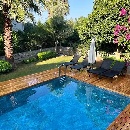 7 Royal Villa *